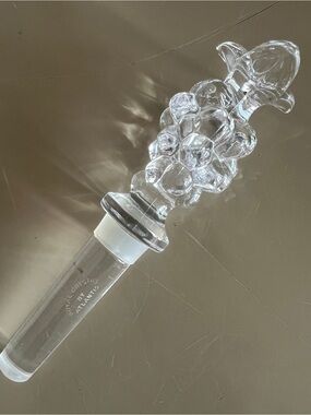 Crystal Wine Stopper with Decorative Grape Finial -